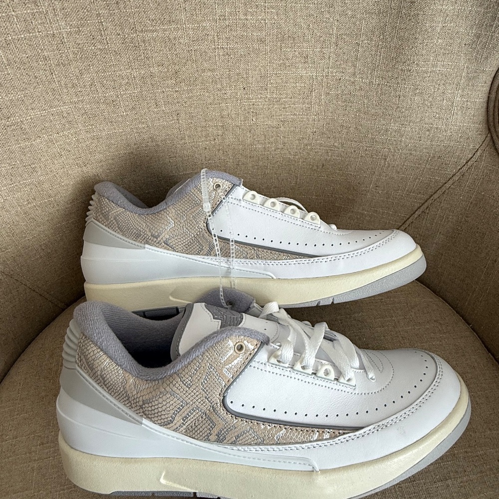 Nike Air Jordan 2 Retro Low Python. BRAND NEW!! M-11.5 White/Cement Gray - Picture 5 of 9